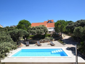 Quaint holiday home in Mandre with private garden